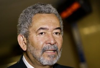 APAGÃO CIENTÍFICO: "Corte de R$ 600 milhões trará graves prejuízos para pesquisa e educação”, diz deputado Paulão