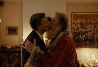 TUDO SOBRE AMOR! Papai Noel tem relacionamento gay em propaganda dos correios da Noruega - VEJA VÍDEO