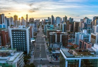 TURISMO E HABITAÇÃO: Influencer britânico situa João Pessoa entre as dez melhores cidades para se viver na América do Sul - VEJA VÍDEO