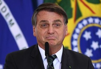 CARNAVAL 2022: Bolsonaro volta a culpar governadores e se declara contra a realização do evento: "Por mim, não teria"