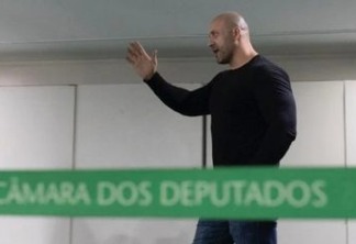 Deputado Daniel Silveira retorna à Câmara após 5 meses preso por ordem do STF - VEJA VÍDEO