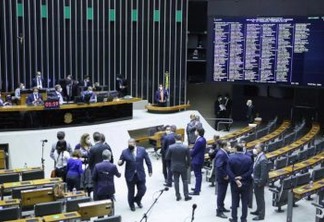 Por 323 votos a 172, Câmara aprova em segundo turno texto-base da PEC dos Precatórios