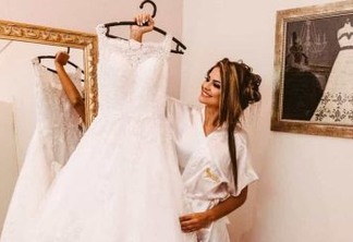 Professora chama atenção ao decidir doar vestido de noiva com ajuda da web