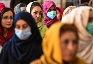 Talibã decreta que mulheres afegãs devem consentir com casamento: "Não é uma propriedade"