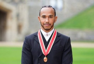 Lewis Hamilton recebe título de cavaleiro da Realeza Britânica