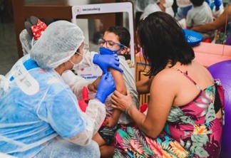Aos 5 anos, primeira criança vacinada na Paraíba tem microcefalia