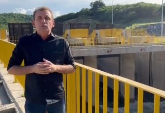Águas da transposição: Prefeito Chico Mendes acompanha a abertura das comportas da Barragem de Caiçara - VEJA VÍDEO