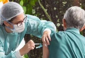 COVID-19: Queiroga diz que Ministério da Saúde vai autorizar quarta dose da vacina para pessoas a partir dos 50 anos