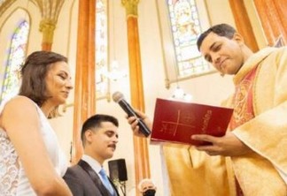 Tragédia em Petrópolis: um ano após celebrar cerimônia de casamento, padre realiza velório e sepultamento de casal