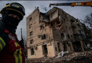 Ucrânia tem ao menos 4 cidades em colapso após bombardeios maciços