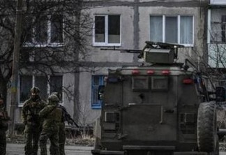 Ucrânia acusa Rússia de violar cessar-fogo e adia retirada de civis de Mariupol