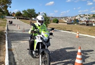 Só para mulheres: STTP abre turma para curso de técnicas de pilotagem de motocicletas