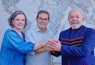 Após vaia de petistas e foto com tucanos, Paulinho da Força acerta apoio do Solidariedade a Lula