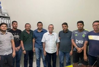 Reviravolta: prefeito de Caturité retira apoio a Manoel Ludgério e anuncia adesão a Wilson Filho
