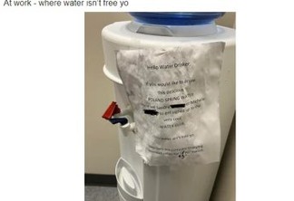 Publicação de funcionário expondo patrão que cobra mensalidade para quem bebe água no trabalho, viraliza nas redes sociais