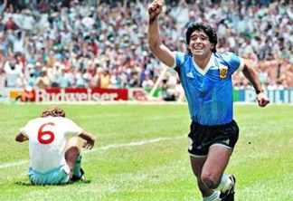 Bola do gol "Mão de Deus", de Maradona, vai a leilão e pode ser vendida por valor milionário