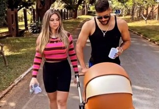 Hulk passeia com a esposa e a filha em carrinho de bebê de R$ 22 mil e choca internautas
