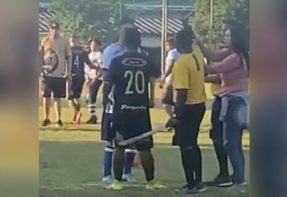 Confusão com bandeirinha armado com um facão em jogo de futebol amador deixa um atleta ferido - VEJA O VÍDEO