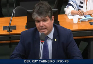 Ruy atende pedido da enfermagem e vota contra tentativa de retardar aprovação da PEC do piso nacional