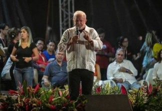 Lula usou colete à prova de balas em evento que teve explosivo com fezes