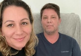 Esposa de Mario Frias posta foto com ele no hospital: “Caidinho”