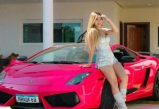 Lamborghini rosa de Melody é alienada e tem dívidas atrasadas