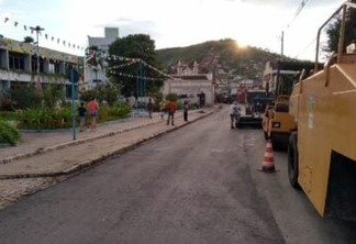 Deputado Bosco Carneiro comemora avanço nas obras de asfaltamento em Alagoa Grande