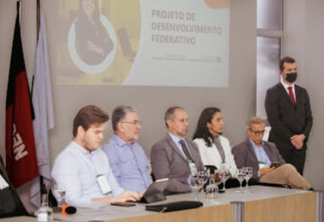 Bruno prestigia lançamento do Projeto de Desenvolvimento Federativo na Paraíba e firma protocolo de intenções