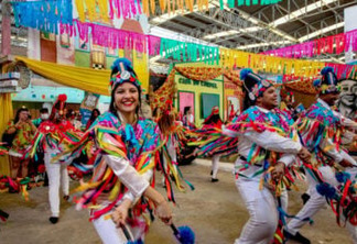 Festival de Inverno de Campina Grande teve inicio com grupos folclóricos e atração nacional