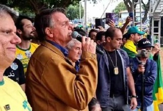 Em comício, Bolsonaro pede a apoiadores 'virada de votos' e critica pesquisas: "Dando vitória para um bandido no primeiro turno"