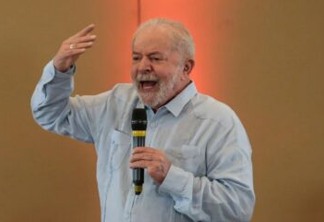 Lula questiona ida de Bolsonaro ao funeral da rainha Elizabeth II: "Poderia ter ido no velório de uma das 680 mil pessoas que morreram de Covid”