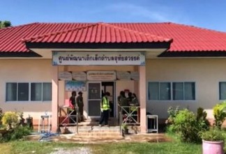 Ex-policial abre fogo em creche e mata mais de 30 pessoas na Tailândia