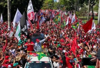 "MAR DE GENTE": após ato em Recife, Lula ironiza movimento de Bolsonaro na cidade: "Alguém devia pedir pra ele ver tamanho do nosso" - VEJA VÍDEO