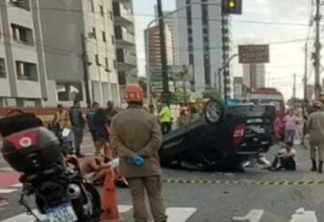 Acidente em avenida de João Pessoa deixa dois mortos e um ferido após veículo capotar e colidir com poste 