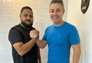 Líder da oposição, vereador Júnior Paulo adere à pré-candidatura de André Coutinho em Cabedelo