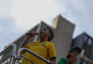 Bolsonaro nega plano de golpe, defende anistia para presos em 8 de janeiro e fala em “passar a borracha no passado”