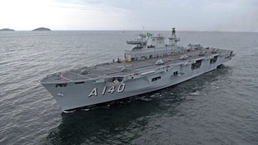 Maior navio de guerra da Marinha do Brasil atraca em Cabedelo; visitação será aberta ao público