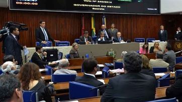 TUDO APROVADO: Assembleia Legislativa aprova contas de Ricardo de 2011 e 2012 e as de Maranhão de de 2010