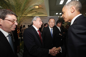 15100867 300x199 - Obama e Castro: aperto de mão histórico