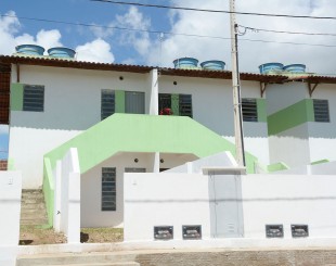 Prefeito Cartaxo entrega moradias para famílias de áreas de risco nesta quinta
