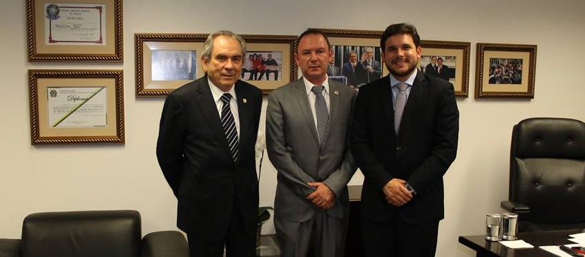 Lira recebe prefeito de Gurjão e assegura apoio na liberação de recursos para Saúde e Esporte da cidade