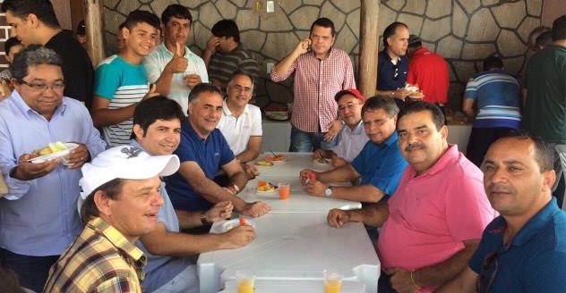 Luciano Cartaxo está hoje em Jacaraú, a convite do prefeito Elias Costa e mais três prefeitos