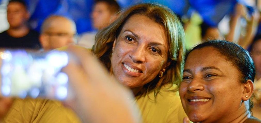cida - Secretária de Ricardo vaiada em evento com presença de Dilma