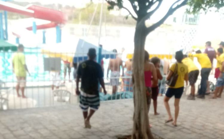 Estudante afogado em piscina de clube durante passeio é sepultado em Caxambu