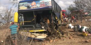 WhatsApp Image 2017 12 21 at 09.15.50 1 1000x500 300x150 - Veja imagens do acidente que matou 2 pessoas em Soledade com ônibus de romeiros - VEJA VÍDEO