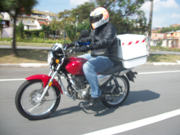 Motoboy Work 125 - Pesquisadores da UFPB traçam perfil e salários de motoboys no Brasil; veja