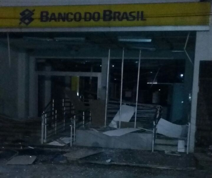 banco do brasil remigio 2 - MAIS UMA EXPLOSÃO: Quadrilha explode agência bancária no Agreste da Paraíba