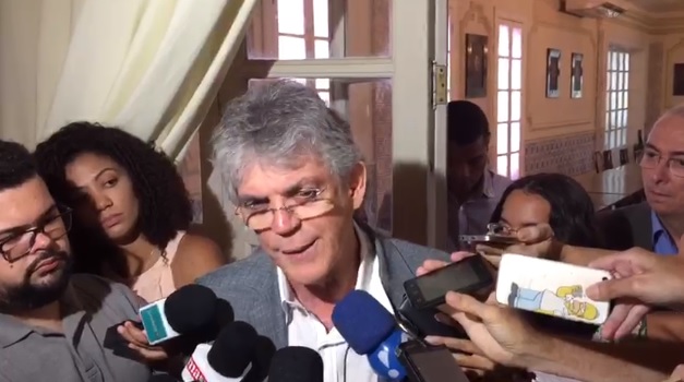governador - 'EU NÃO ME PREOCUPO COM QUEM VAI SER CANDIDATO CONTRA A GENTE', dispara Ricardo Coutinho sobre oposição