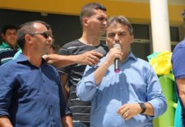 Deputado Genival Matias recebe apoio oficial do prefeito de Pedro Régis durante festividades de emancipação