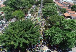 UM DIA APÓS #ELENÃO: Manifestantes a favor de Bolsonaro realizam carreata em João Pessoa
